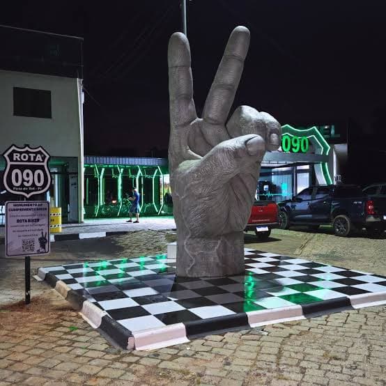 Monumento 09 - Posto Rota 090